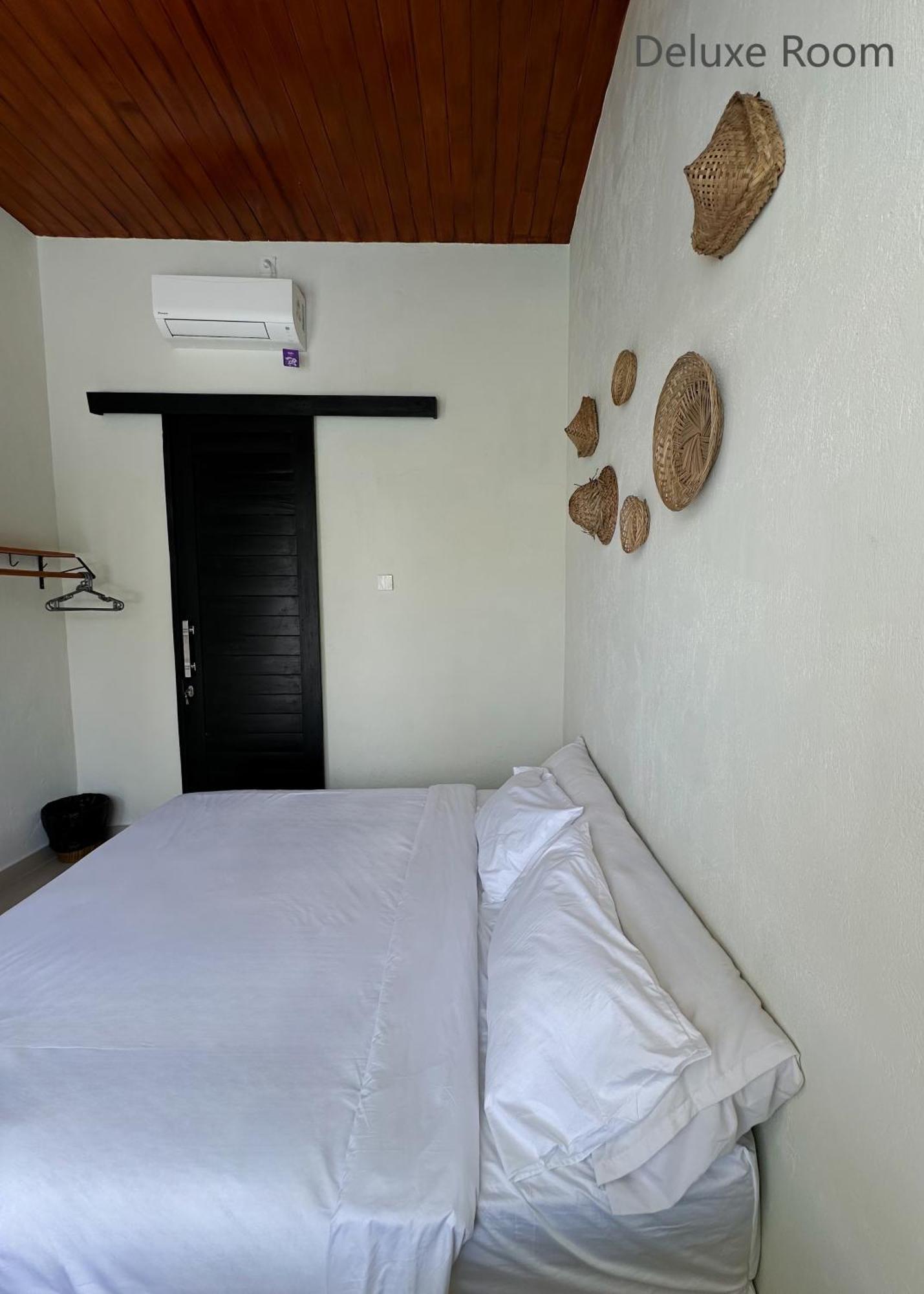 Kaya Uluwatu Hostel Bagian luar foto