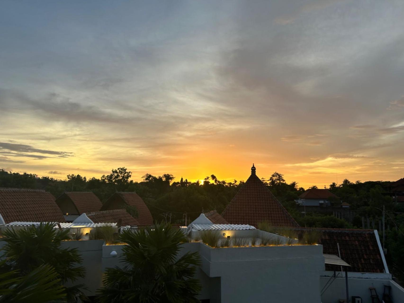 Kaya Uluwatu Hostel Bagian luar foto